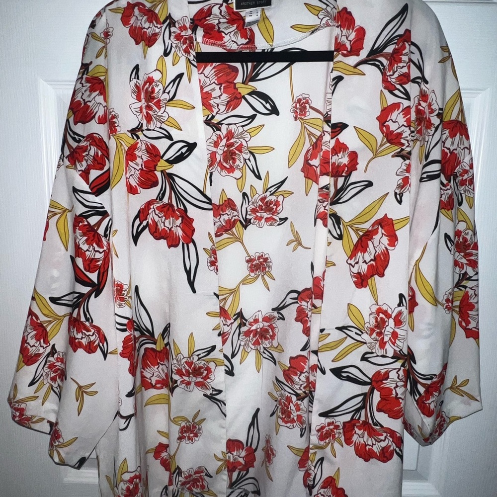 Floral Kimono Sleeve Top